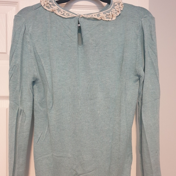 Cozy blue Atmosphere sweater with faux pearl collar from Primark - Picture 2 of 4